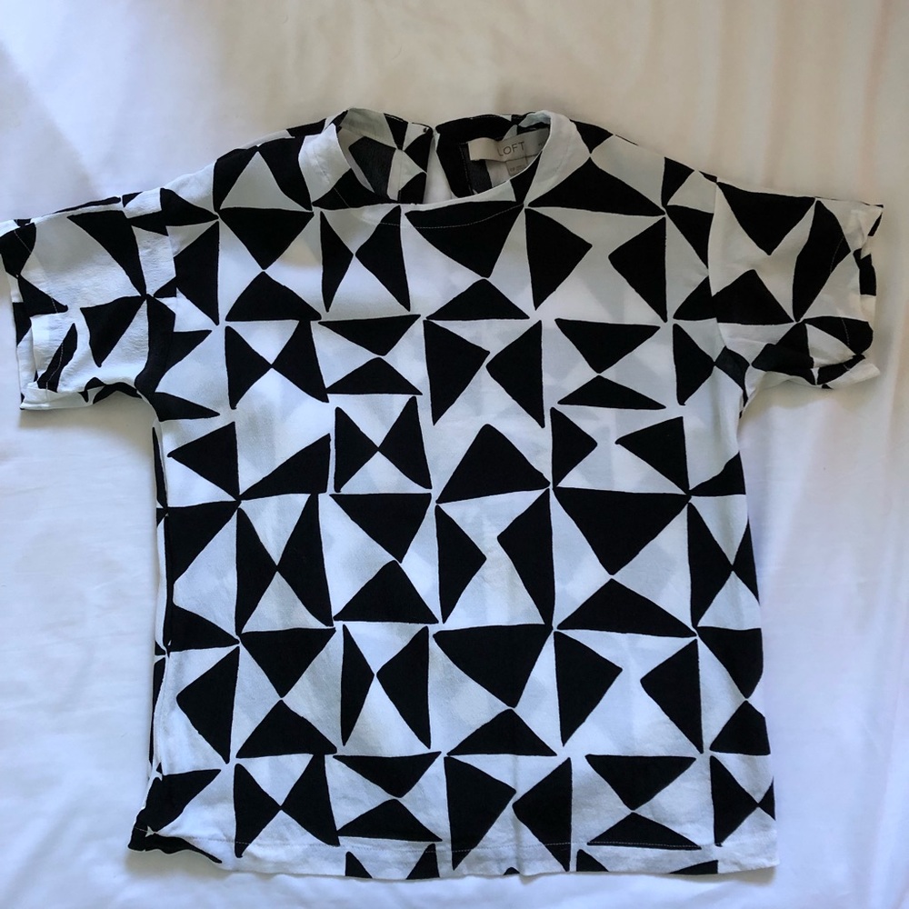 LOFT black and white geo blouse